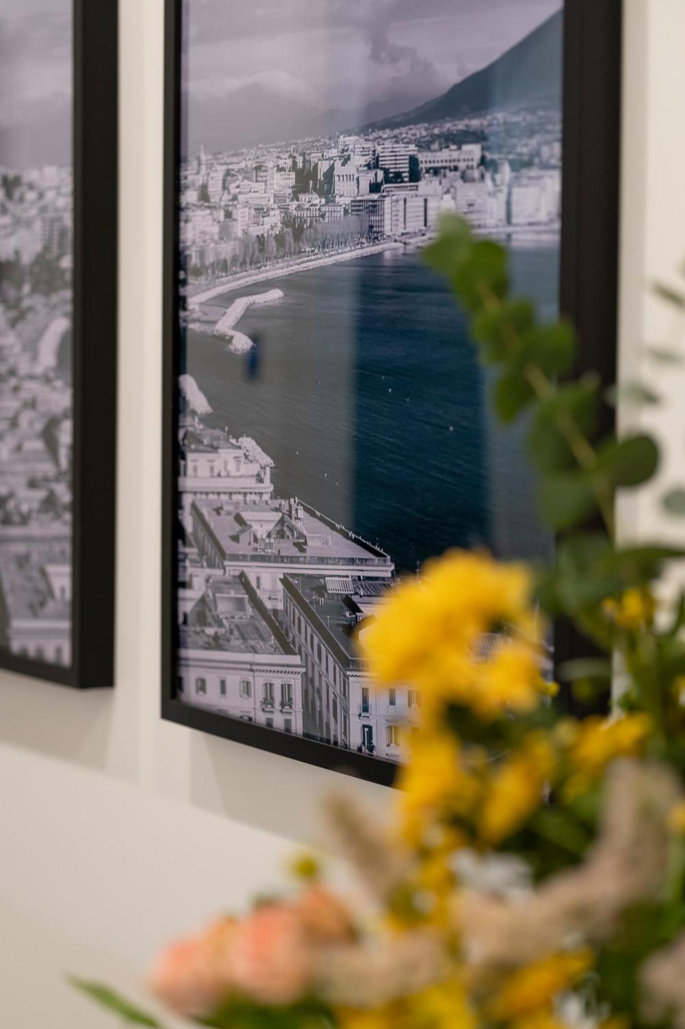 Well Suites - Piazza Dei Martiri Naples Exterior photo